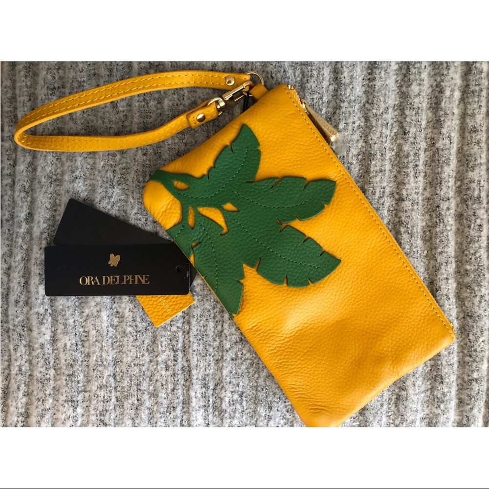 ORA DELPHINE Genuine Leather Wristlet